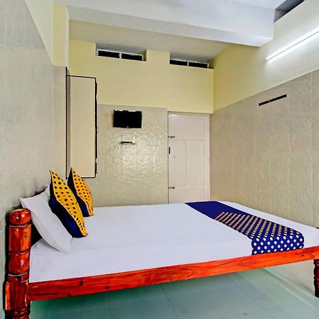 Spot On J P Tourist Home Kollam Ngoại thất bức ảnh